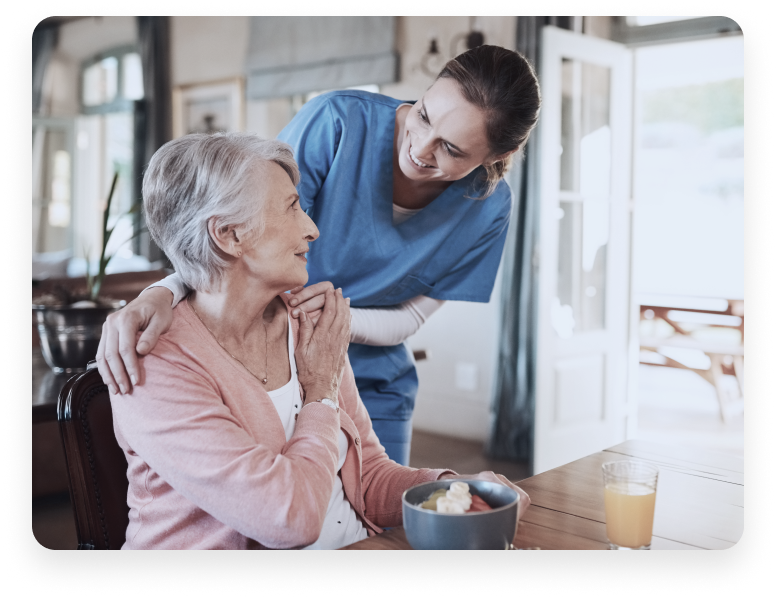 Infirmiere qui s'occupe d'une patiente Infirmiere qui s'occupe d'une patiente